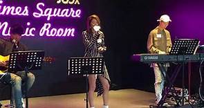 連詩雅Shiga 現場獻唱《等到Sunday就Call你、起跑、為何要我愛上你、舊街角、飛女正傳、到此為止》@Times Square Music Room 2018 片段重溫 !