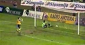 Milenko Acimovic goal from half of stadium - (Slovenia vs. Ukraina 13.11.1999)