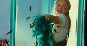 Meryl Streep chante Dancing Queen | Mamma Mia! | Netflix France