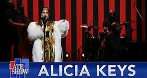 “Santa Baby” - Alicia Keys (LIVE on The Late Show)