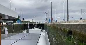 Sluis Hasselt België Godsheide Albertkanaal verval 10 meter sluizencomplex