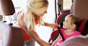 兒童汽座放哪較安全？孩童該面向前還是後？ | 發燒車訊