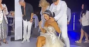 Aussie actress stuns on her glamourous wedding day