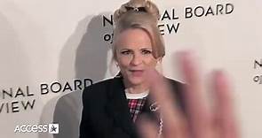 Amy Sedaris Suffers FALL Onstage at National Board of Review Awards