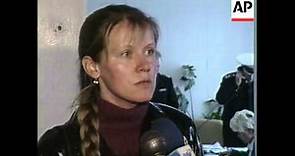 RUSSIA: MURMANSK: WIFE OF "KURSK" COMMANDER
