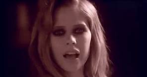 Avril Lavigne - Nobody's Home (Official Video)