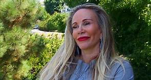 Tawny Kitaen’s Daughters Open Up About Her Death