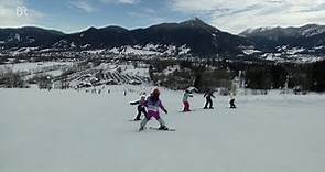 Ex-Skirennfahrerin Michaela Gerg gibt Skikurs für bedürftige Kinder | BR24