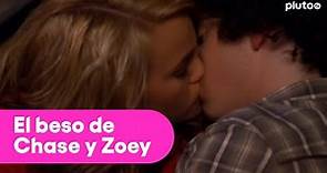 El beso de Chase y Zoey | Zoey101 | Pluto TV