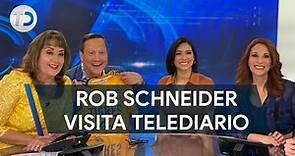 Rob Schneider conoce a María Julia Lafuente en Telediario