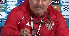 Russia coach Stanislav Cherchesov just couldn't resist 😅