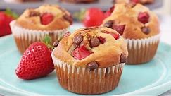 Healthy Strawberry Chocolate Chip Blender Muffins | Healthy Snacks for Kids