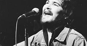 John Prine’s first review: When Roger Ebert discovered the singer in 1970