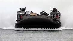 看美国军用汽艇船是怎样登陆的马力真吓人，承载力上百吨