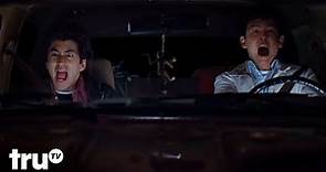 Harold & Kumar Go to White Castle: Harold And Kumar’s Police Car Chase (Clip) | truTV