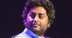 Arijit Singh Age, Wife, Children, Family, Biography & More » StarsUnfolded