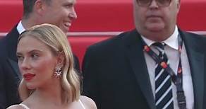 史嘉蕾·喬韓森 Scarlett Johansson 以一身粉色禮服走上坎城紅毯！影片看到最後，甩髮的樣子實在好美！！ #Cannes #坎城影展 #ScarlettJohansson #史嘉蕾喬韓森 #cannesfilmfestival
