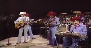 Ernest Tubb And The Texas Troubadours - I'm Walking The Floor Over You 1982
