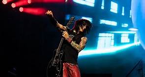 On the Road with PEARL: Guns N' Roses - Richard Fortus