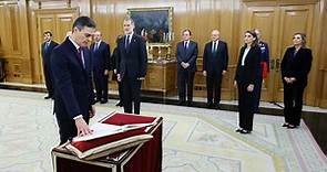 Pedro Sánchez toma posesión como presidente del Gobierno español ante el rey Felipe VI