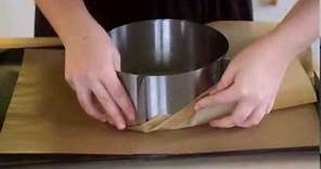 How to use a cake ring