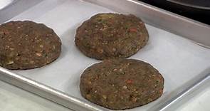 Veggie burgers: Siri Daly makes them healthy (and tasty)