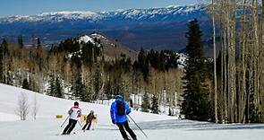 Discover the 8 Largest Ski Resorts in Canada