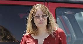 Where is Linda Kozlowski today? Wiki, net worth, divorce, facts - Biography Tribune