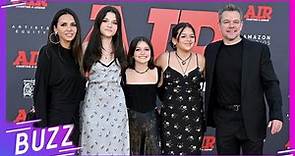 Hijas de Matt Damon y Luciana Barroso debutan en la alfombra roja junto a sus padres | Buzz