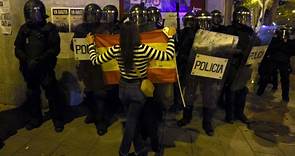 ¿Por qué hay protestas en España contra Pedro Sánchez y quién las organiza?