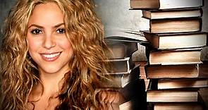 ¿Qué carreras profesionales estudió Shakira y cuántos idiomas habla?