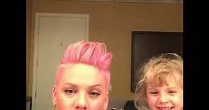 P!nk - Live On Facebook