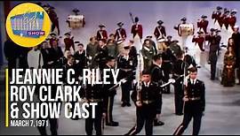 Jeannie C. Riley, Roy Clark & Show Cast "Patriotic Medley" on The Ed Sullivan Show