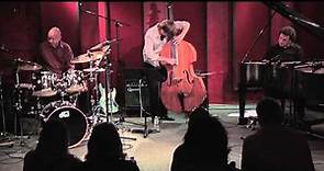 Chester Thompson Trio - "Straight, No Chaser" (Thelonius Monk) - Live at the Nashville Jazz Workshop