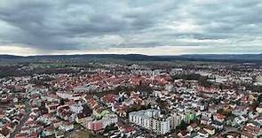Luftvideo mit Stadtpanorama: Neumarkt in der Oberpfalz (Foto/Drohne) 2024 4k