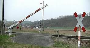 Spoorwegovergang Crossen an der Elster (D) // Railroad crossing // Bahnübergang