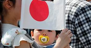 日本福岡縣療養院以奶粉、尿布徵求「嬰兒職員」，盼透過孩子元氣一掃老人陰霾、促進世代交流 - The News Lens 關鍵評論網