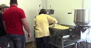 How to make popcorn in large popcorn machine