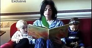 Michael Jackson reading a book to his children (Prince and Paris)