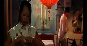 Ezio e la Massaggiatrice Cinese - Film "Happy Family"