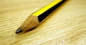 История карандаша: кто придумал и в каком году изобрели первый образец