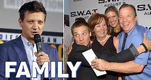 Jeremy Renner Family & biography