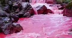 El famoso río de Sangre que... - Montaña 7 Colores Peru Tours