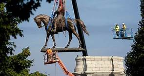 Virginia removes 12-ton Robert E. Lee statue from Richmond's Monument Avenue