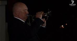 Jazz legend James Morrison plays the Last Post in Mount Gambier