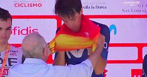 Oier Lazkano se viste por primera vez con el maillot de campeón de España