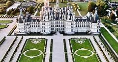 9 castillos impresionantes de Europa que tienes que conocer ✈️🏰