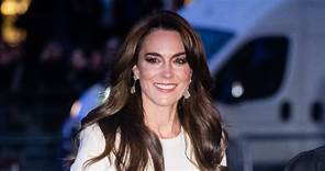 Kate Middleton Embraces Winter White at the 2023 Christmas Carol Service