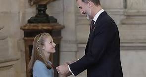 SM Felipe VI impone el Toisón de Oro SAR la Princesa Leonor