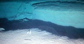 割れた海底 東日本大震災の震源付近の海底調査